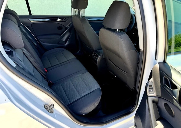 Volkswagen Golf cena 25900 przebieg: 127000, rok produkcji 2012 z Biała małe 667